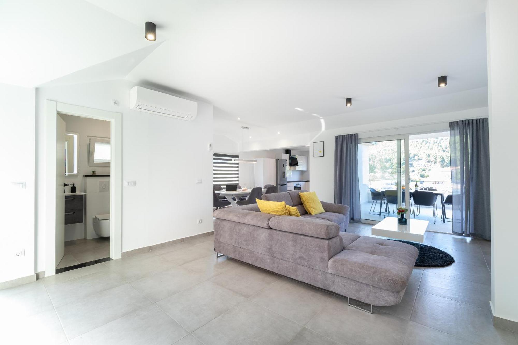 The Plaza Apartment Прижба Экстерьер фото